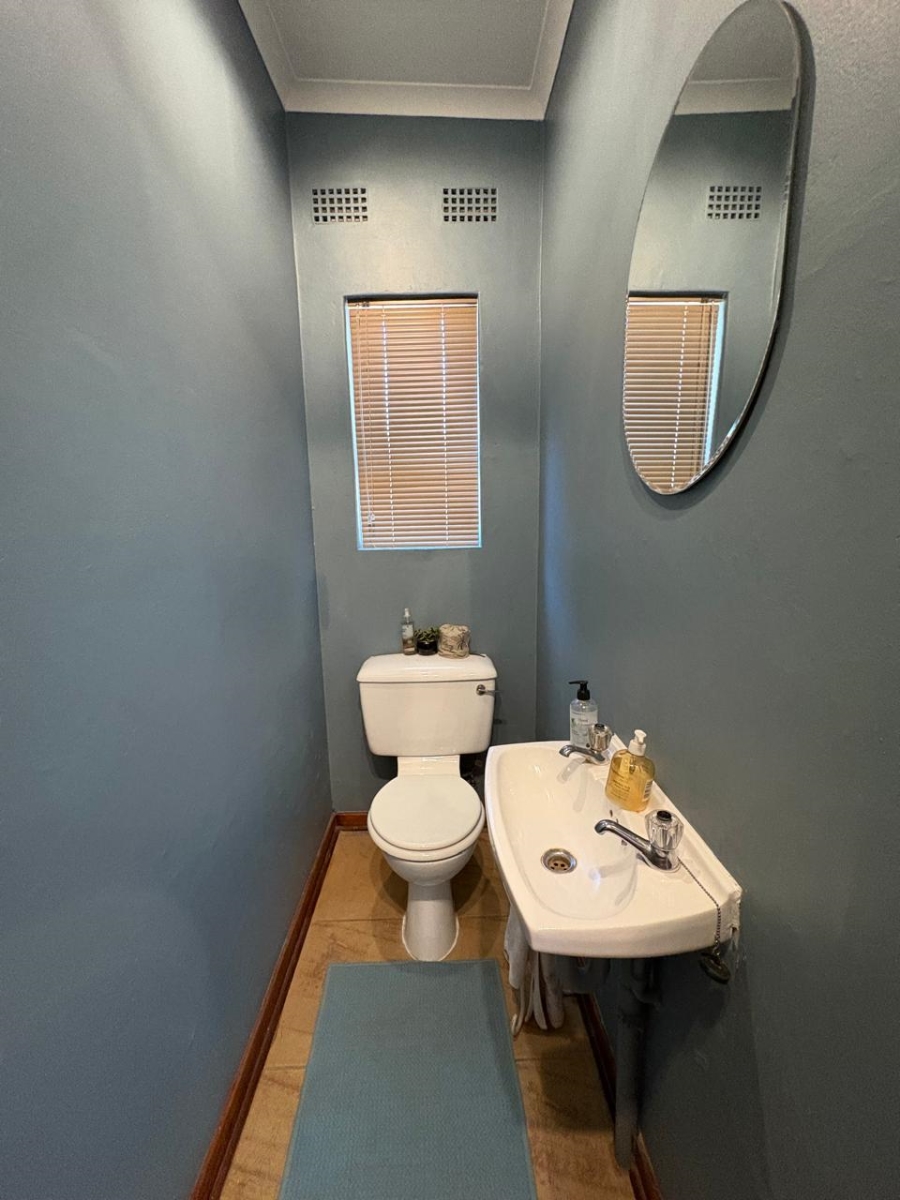 4 Bedroom Property for Sale in St Helena Free State